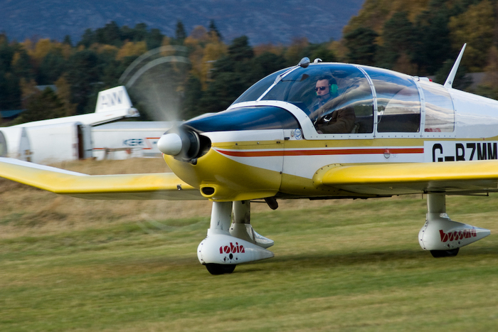 Feshie tug taking off