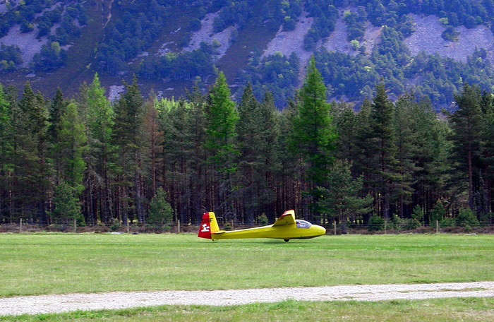 Snoopy landing