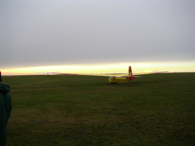 Martin aerotowing Snoopy from Sutton Bank