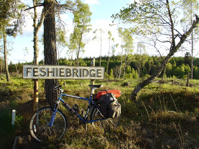 Feshiebridge sign