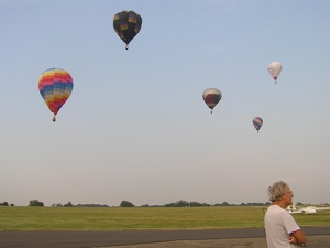 Pete watching balloons at Hus Bos airfield, early morning